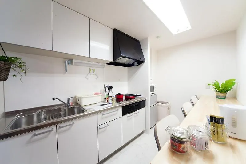 Super Spacious Apt In Shinsaibashi Osaka 2*,  Japonia