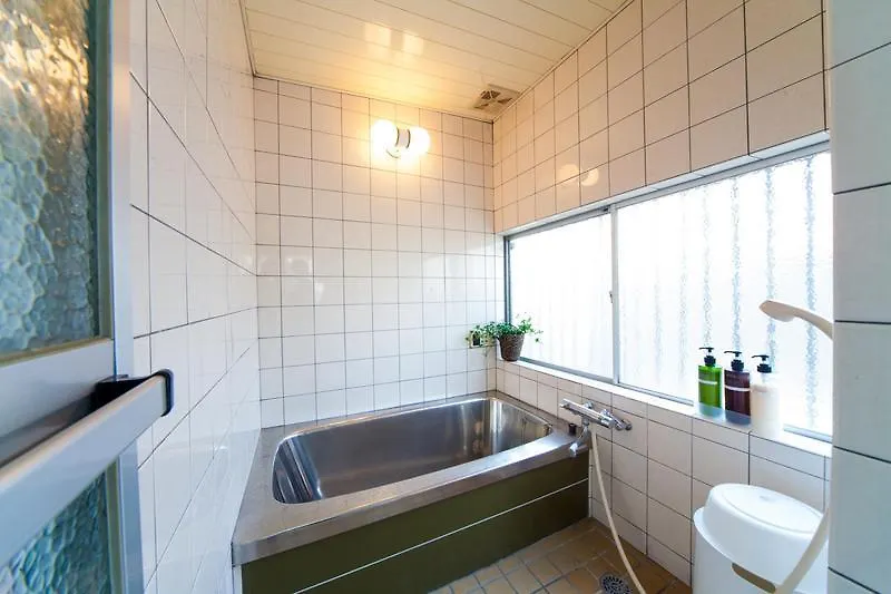 Super Spacious Apt In Shinsaibashi Osaka