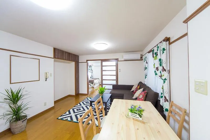 Super Spacious Apt In Shinsaibashi Osaka